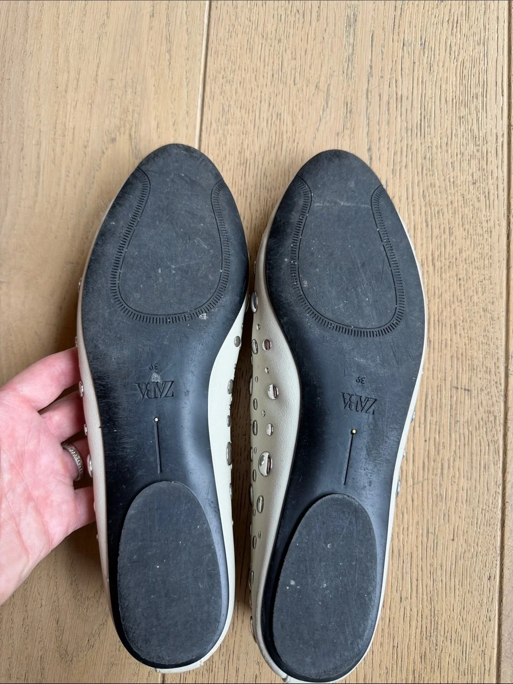 ZARA White Leather Stud-Embellished Ballet Flats - Picture 6 of 6